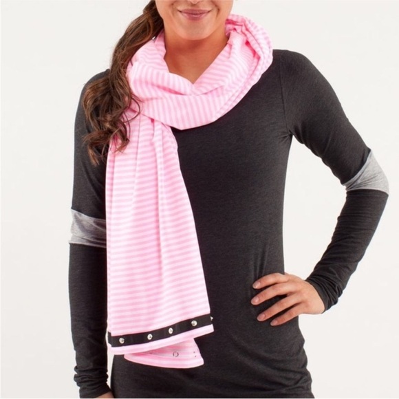 LULULEMON | VINYASA SCARF CLASSIC STRIPE WHITE PINK SHELL SNAP INFINITY SCARF - Picture 2 of 4
